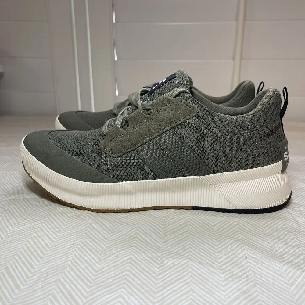 Sorel Shoes Womens 10.5 Out N About III Low Sneakers Waterproof Green NL4860-397